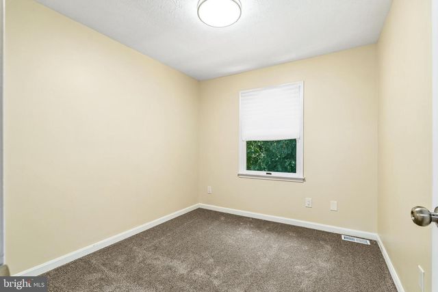 169 E VILLAGE RD, Elkton, MD 21921