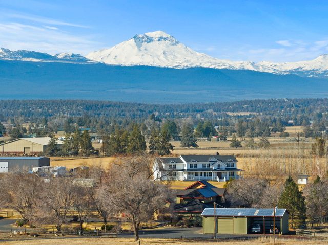 66255 White Rock Loop, Bend, OR 97703