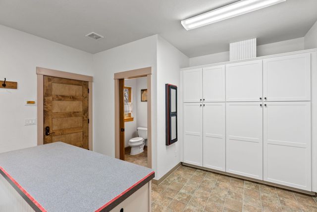 66255 White Rock Loop, Bend, OR 97703