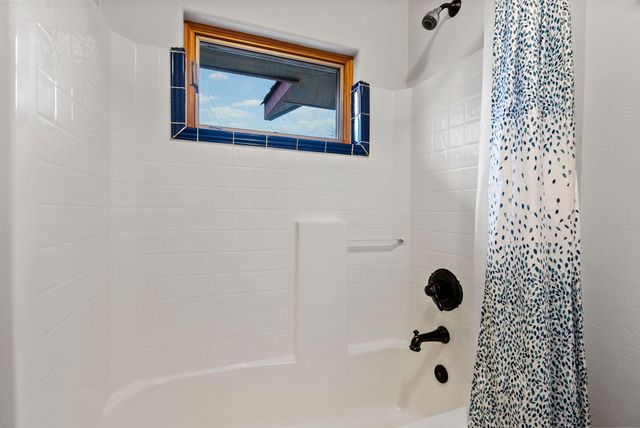 66255 White Rock Loop, Bend, OR 97703