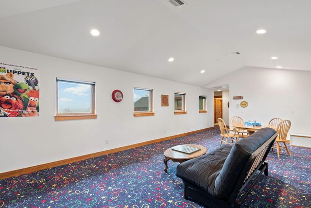 66255 White Rock Loop, Bend, OR 97703