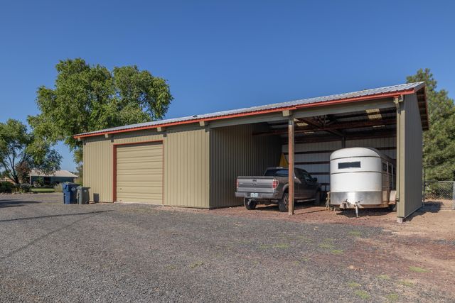 66255 White Rock Loop, Bend, OR 97703