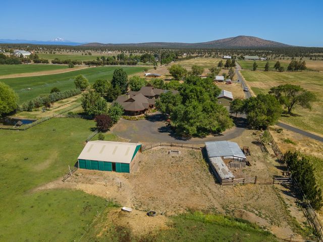 66255 White Rock Loop, Bend, OR 97703