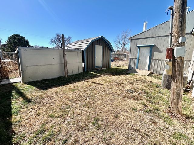 101 Gaines Street, Claude, TX 79019