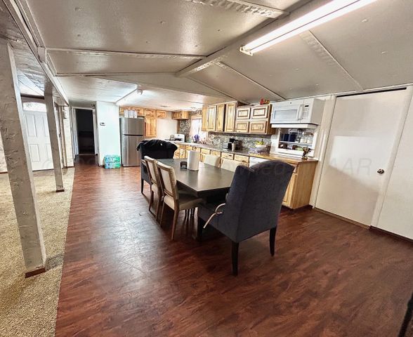 101 Gaines Street, Claude, TX 79019