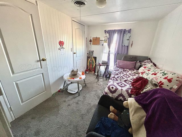 101 Gaines Street, Claude, TX 79019