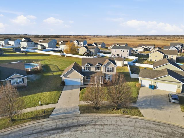 17112 Paul Revere Pkwy, Lowell, IN 46356