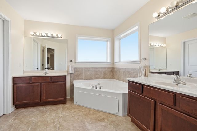 17112 Paul Revere Pkwy, Lowell, IN 46356