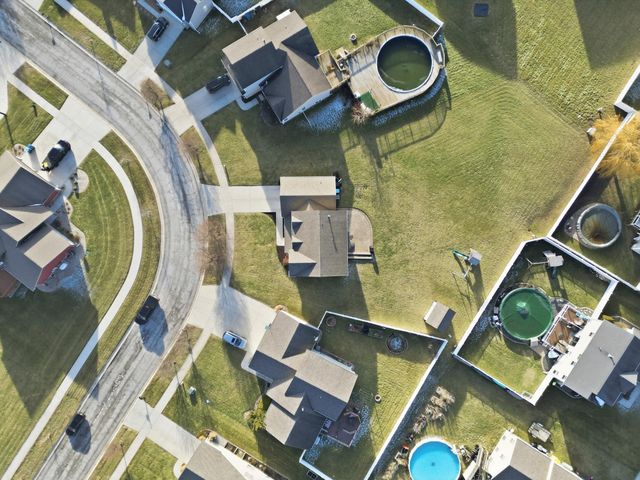 17112 Paul Revere Pkwy, Lowell, IN 46356