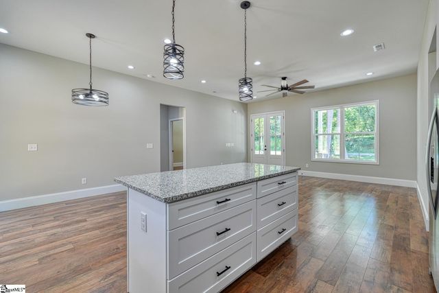 82 Old Schoolhouse Road, Spartanburg, SC 29307