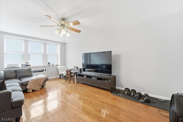 19 Lyons Ave 207, Newark City, NJ 07112