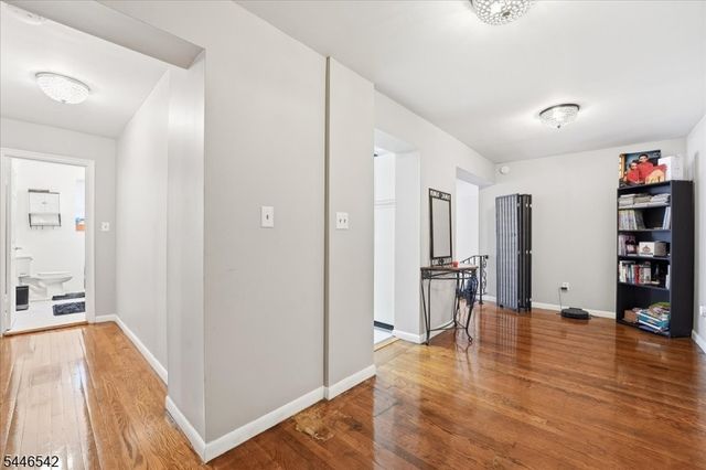 19 Lyons Ave 207, Newark City, NJ 07112