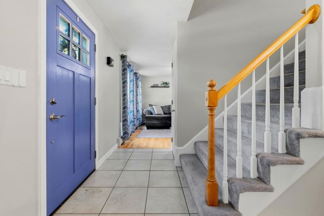 8 Kenwood Drive, Newton, NH 03858