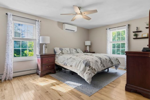 8 Kenwood Drive, Newton, NH 03858