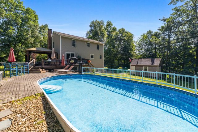 8 Kenwood Drive, Newton, NH 03858