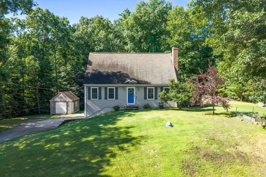 8 Kenwood Drive, Newton, NH 03858