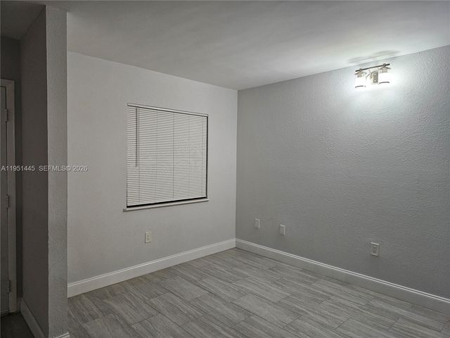 8075 SW 107th Ave 114, Miami, FL 33173