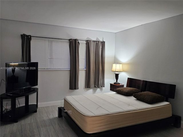 8075 SW 107th Ave 114, Miami, FL 33173