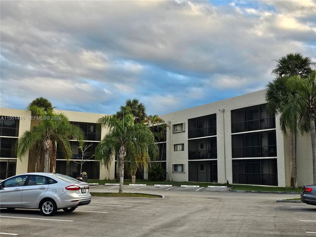 8075 SW 107th Ave 114, Miami, FL 33173