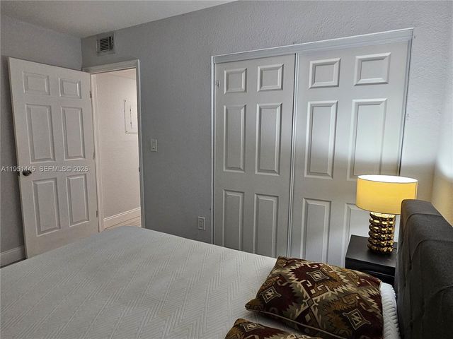 8075 SW 107th Ave 114, Miami, FL 33173