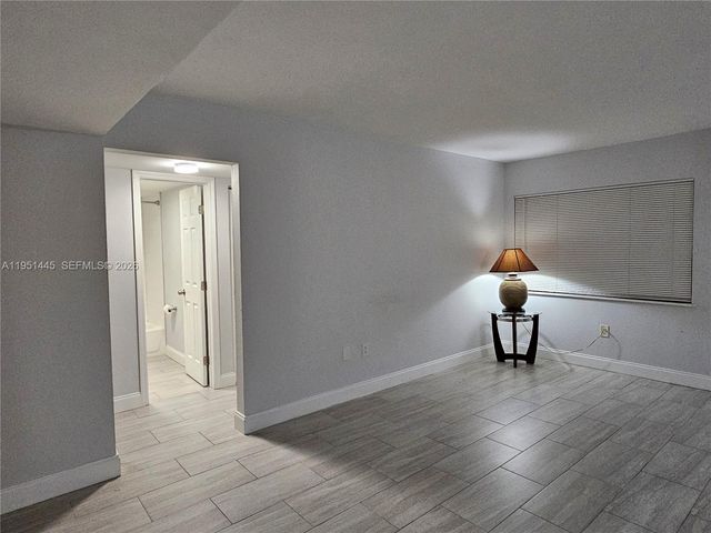 8075 SW 107th Ave 114, Miami, FL 33173