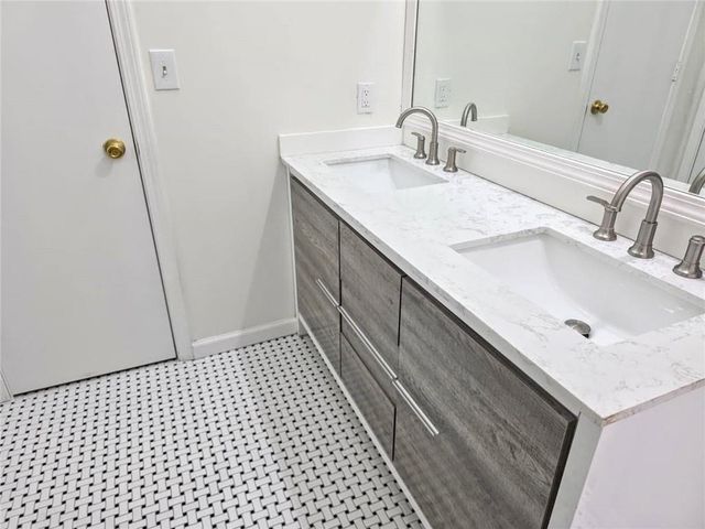 2620 Logan Way, Lawrenceville, GA 30043