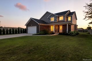 37147 Dundee Street, Sterling Heights, MI 48310