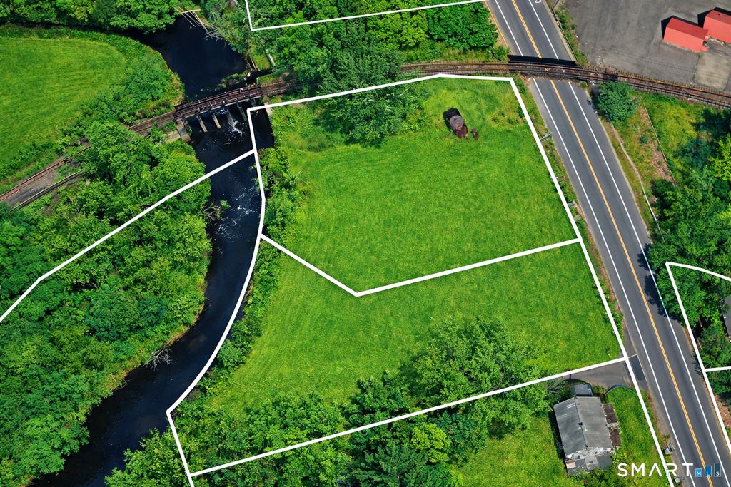 144 South Riverside Avenue, Plymouth, CT 06781