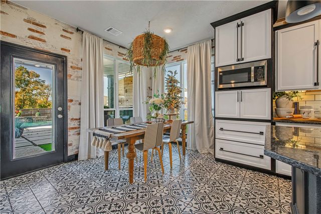 10600 Scarlet Peak Court, Bryan, TX 77845