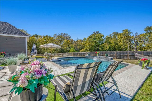 10600 Scarlet Peak Court, Bryan, TX 77845