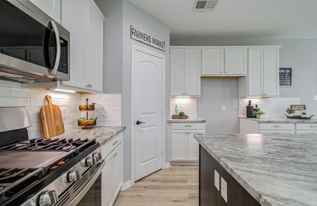 108 April Cove, Conroe, TX 77356