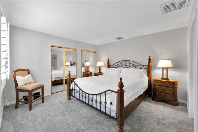 204 Lakecrest Lane, Palm Desert, CA 92260