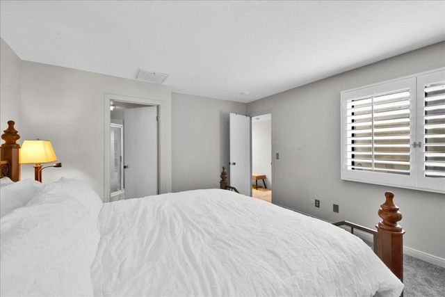 204 Lakecrest Lane, Palm Desert, CA 92260