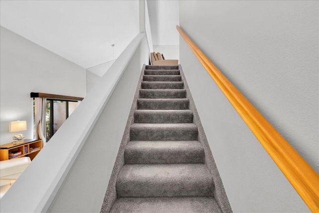 204 Lakecrest Lane, Palm Desert, CA 92260