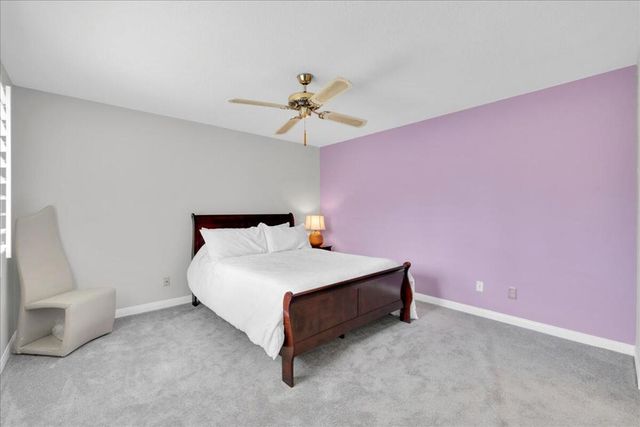 204 Lakecrest Lane, Palm Desert, CA 92260