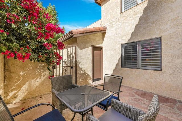 204 Lakecrest Lane, Palm Desert, CA 92260