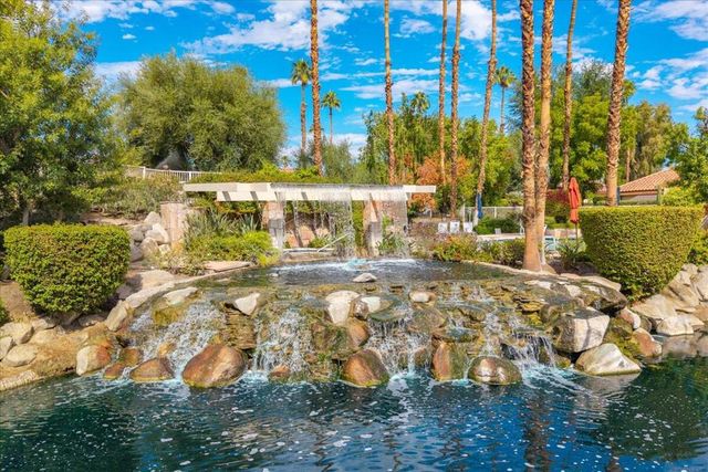 204 Lakecrest Lane, Palm Desert, CA 92260