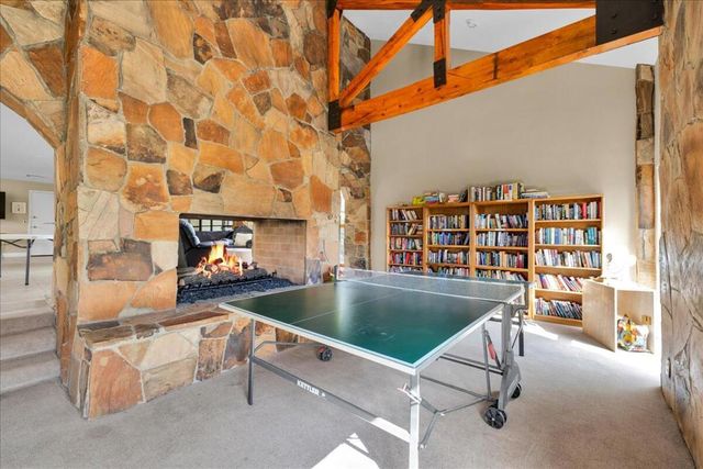 204 Lakecrest Lane, Palm Desert, CA 92260