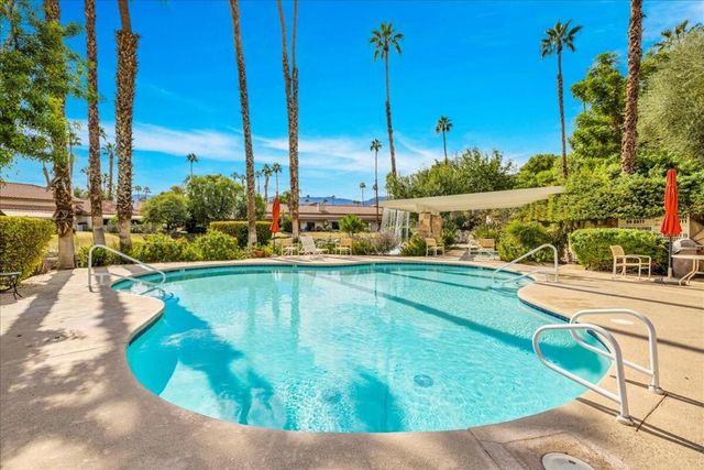 204 Lakecrest Lane, Palm Desert, CA 92260