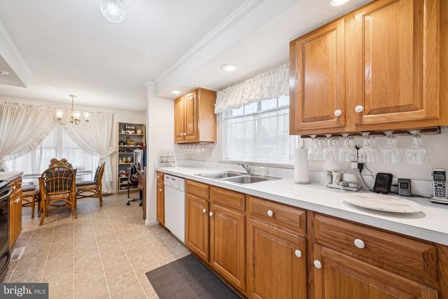 723 BAYBERRY LN, Williamstown, NJ 08094