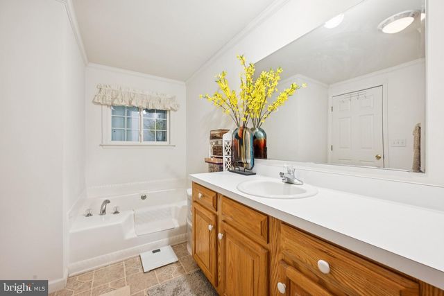 723 BAYBERRY LN, Williamstown, NJ 08094