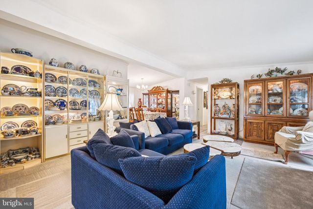 723 BAYBERRY LN, Williamstown, NJ 08094