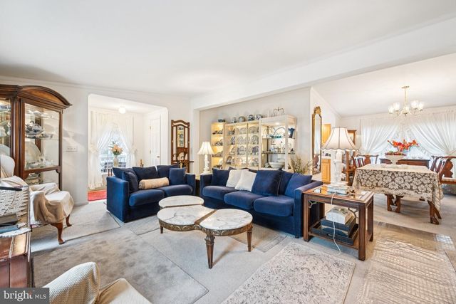 723 BAYBERRY LN, Williamstown, NJ 08094