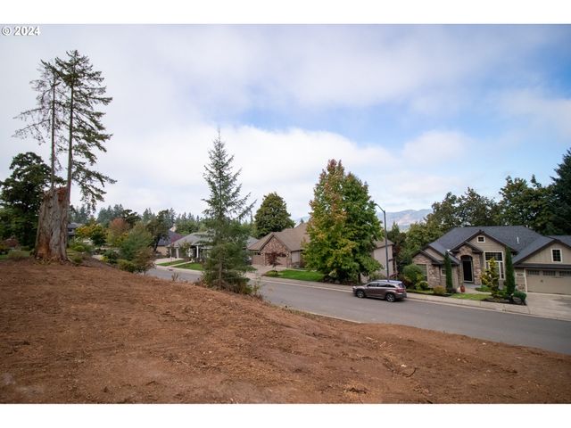 6225 FOREST RIDGE Rd, Springfield, OR 97478
