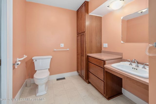 6550 Hill Street, Hudson, NY 12534