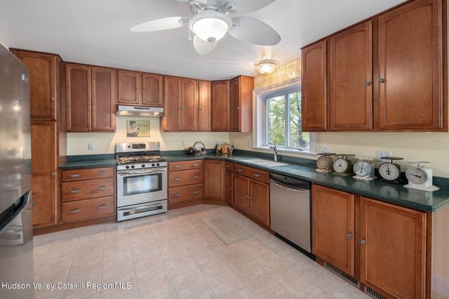 6550 Hill Street, Hudson, NY 12534