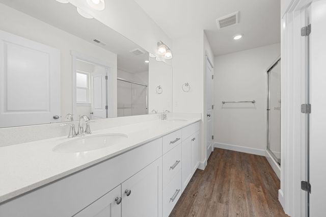 4124 SW Pumice Avenue 75, Redmond, OR 97756