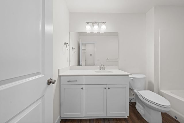 4124 SW Pumice Avenue 75, Redmond, OR 97756