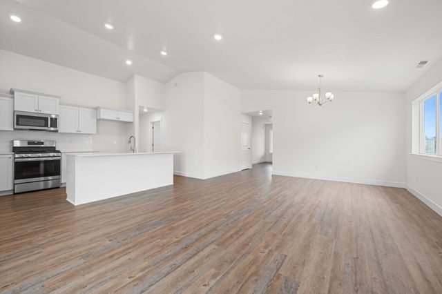 4124 SW Pumice Avenue 75, Redmond, OR 97756