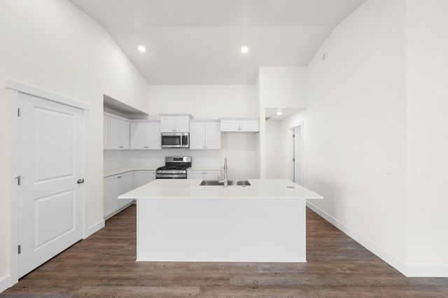 4124 SW Pumice Avenue 75, Redmond, OR 97756